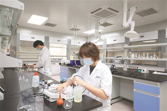 粵港澳大灣區(qū)搶抓機(jī)遇，將中醫(yī)藥產(chǎn)業(yè)由大做強(qiáng)